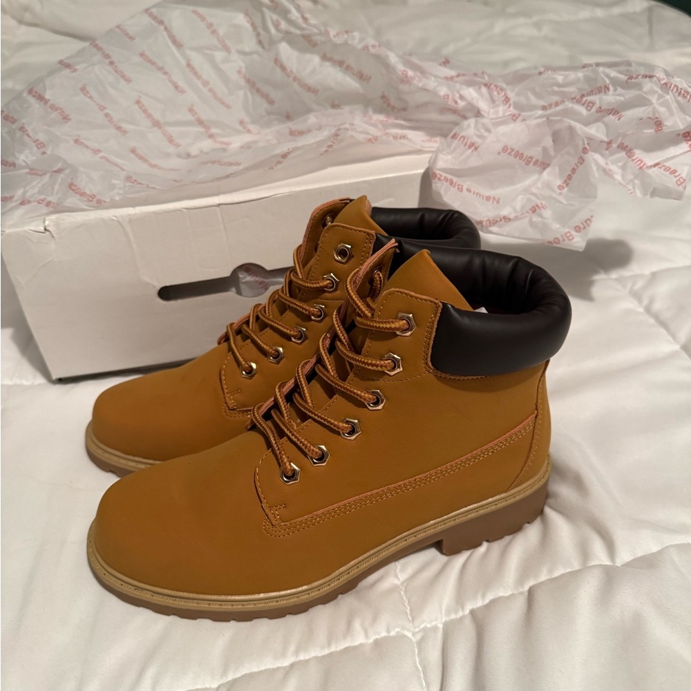Classic tan women’s boots